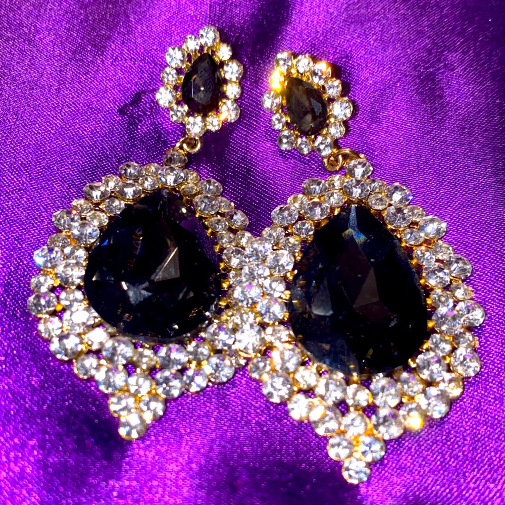 Cute earrings